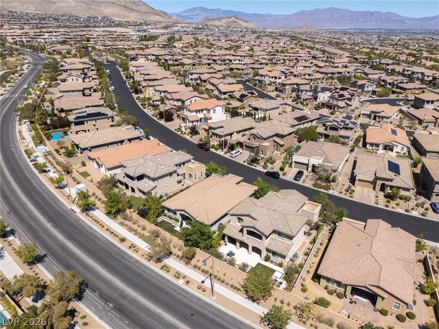 325 Castellari Drive, Las Vegas, NV 89138