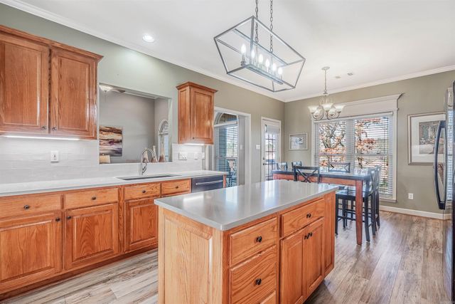 40 Sugarloaf Loop, Maumelle, AR 72113