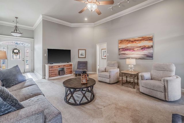 40 Sugarloaf Loop, Maumelle, AR 72113