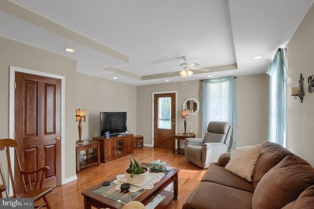 457 E MARKET ST, Williamstown, PA 17098