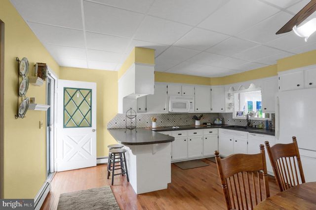 457 E MARKET ST, Williamstown, PA 17098