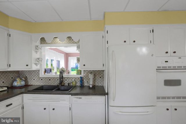 457 E MARKET ST, Williamstown, PA 17098