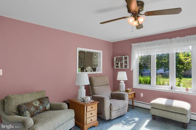 457 E MARKET ST, Williamstown, PA 17098