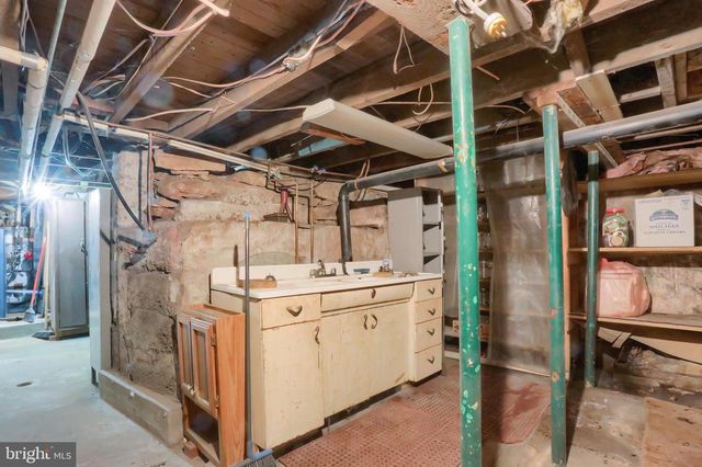 457 E MARKET ST, Williamstown, PA 17098