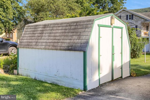 457 E MARKET ST, Williamstown, PA 17098