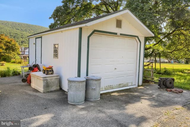 457 E MARKET ST, Williamstown, PA 17098