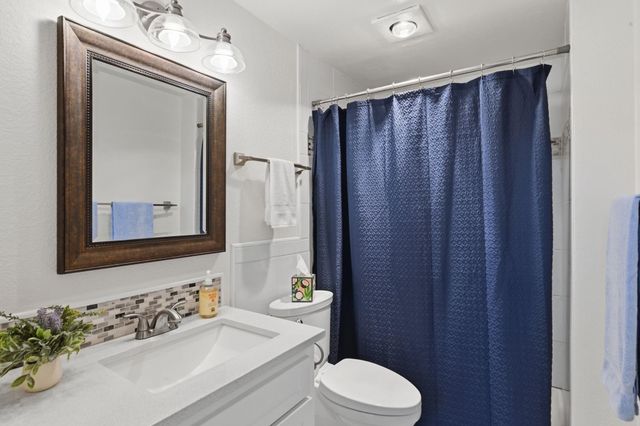 10852 W Sagewood Rd, Nine Mile Falls, WA 99026