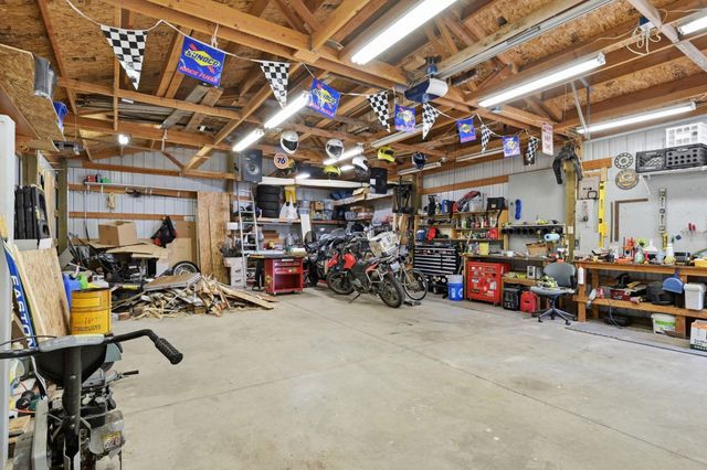 10852 W Sagewood Rd, Nine Mile Falls, WA 99026