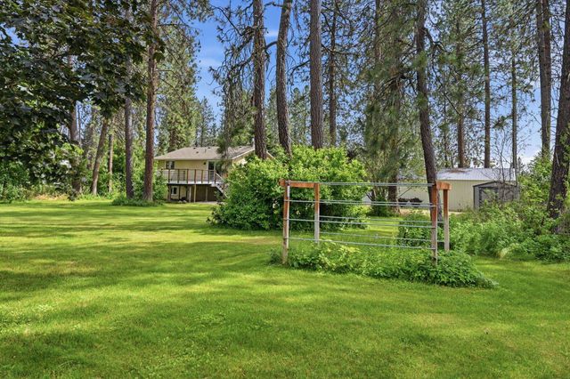 10852 W Sagewood Rd, Nine Mile Falls, WA 99026