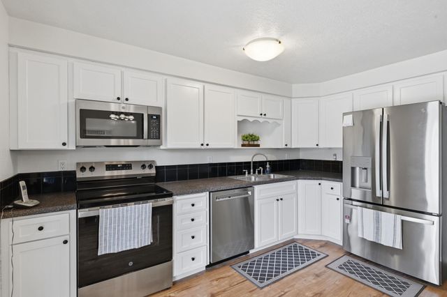 10852 W Sagewood Rd, Nine Mile Falls, WA 99026