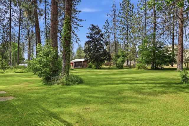 10852 W Sagewood Rd, Nine Mile Falls, WA 99026