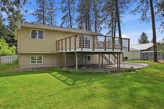 10852 W Sagewood Rd, Nine Mile Falls, WA 99026