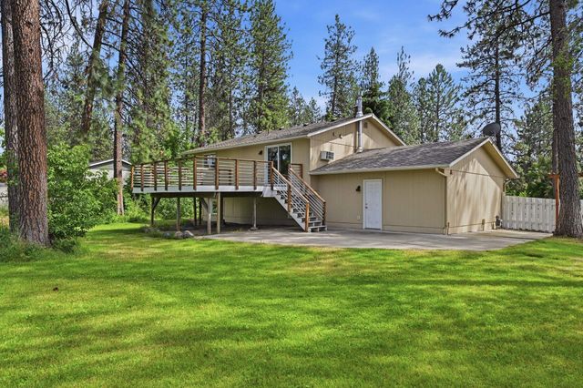 10852 W Sagewood Rd, Nine Mile Falls, WA 99026