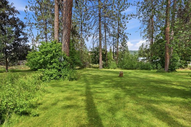 10852 W Sagewood Rd, Nine Mile Falls, WA 99026