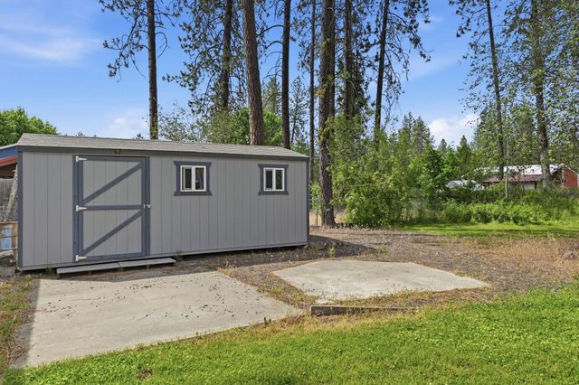 10852 W Sagewood Rd, Nine Mile Falls, WA 99026