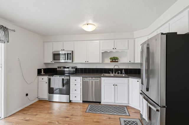 10852 W Sagewood Rd, Nine Mile Falls, WA 99026