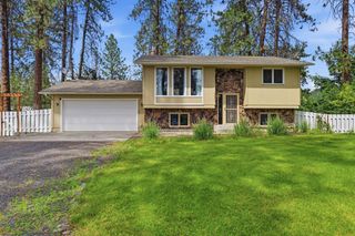 10852 W Sagewood Rd, Nine Mile Falls, WA 99026