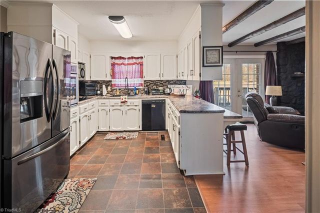 2198 S McKinney Road, Mount Airy, NC 27030