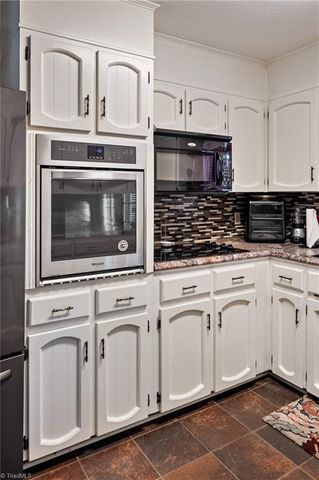 2198 S McKinney Road, Mount Airy, NC 27030