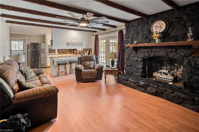 2198 S McKinney Road, Mount Airy, NC 27030