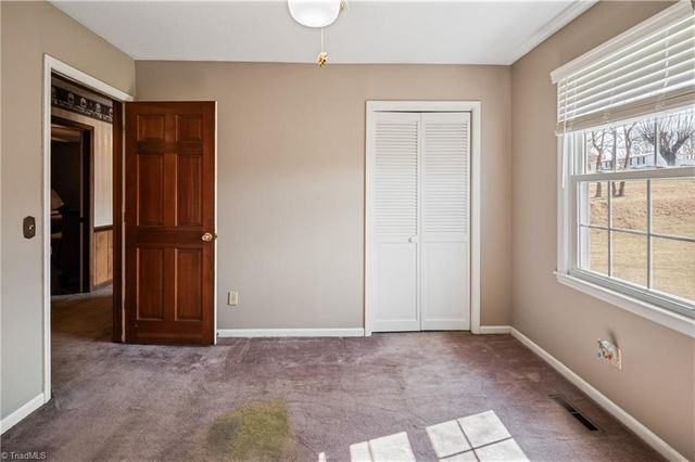 2198 S McKinney Road, Mount Airy, NC 27030