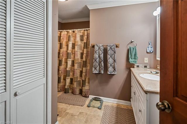 2198 S McKinney Road, Mount Airy, NC 27030