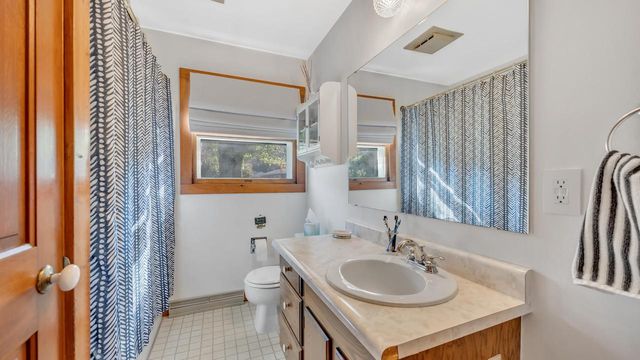 1436 W Washington AVENUE, Cleveland, WI 53015