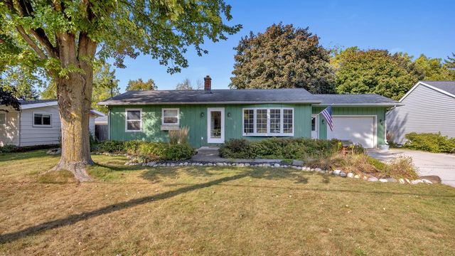 1436 W Washington AVENUE, Cleveland, WI 53015