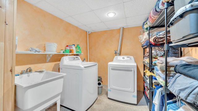 1436 W Washington AVENUE, Cleveland, WI 53015