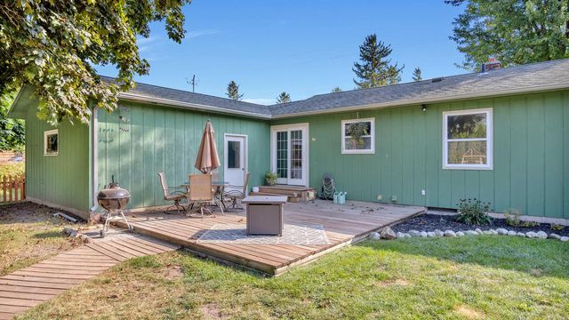 1436 W Washington AVENUE, Cleveland, WI 53015