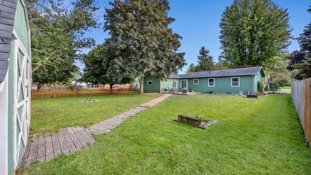 1436 W Washington AVENUE, Cleveland, WI 53015