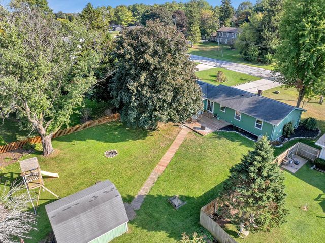 1436 W Washington AVENUE, Cleveland, WI 53015