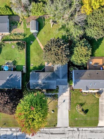 1436 W Washington AVENUE, Cleveland, WI 53015