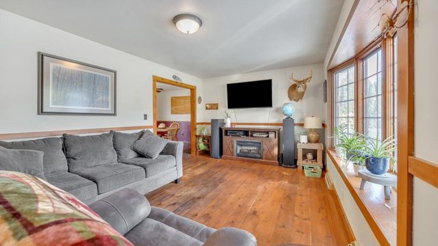1436 W Washington AVENUE, Cleveland, WI 53015