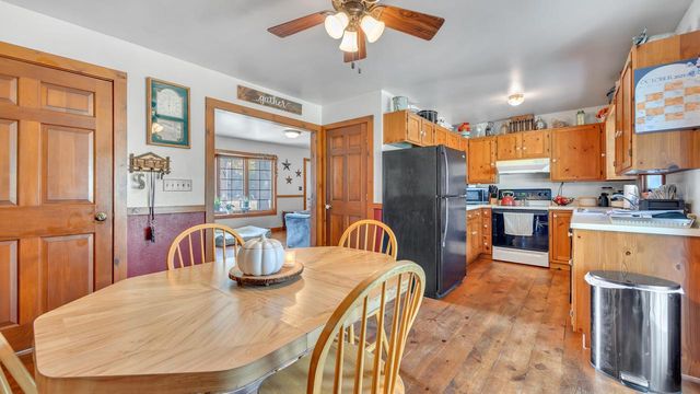 1436 W Washington AVENUE, Cleveland, WI 53015