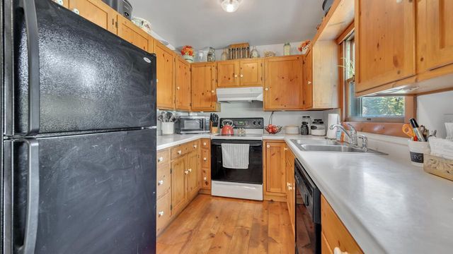 1436 W Washington AVENUE, Cleveland, WI 53015