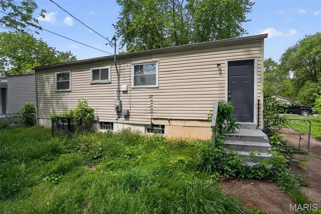 1112 Rhea Avenue, St Louis, MO 63138
