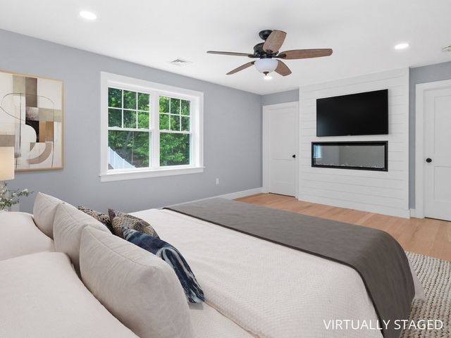 113 Warwick Avenue, Waltham, MA 02452