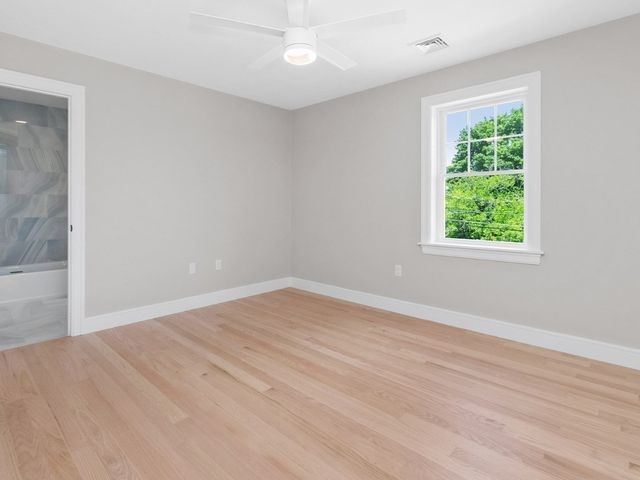 113 Warwick Avenue, Waltham, MA 02452
