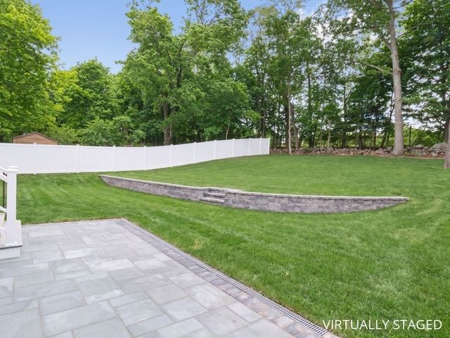 113 Warwick Avenue, Waltham, MA 02452