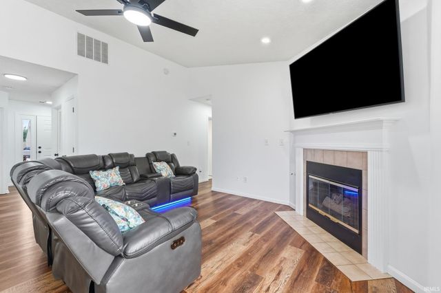 332 Plantation Way, Lafayette, IN 47909