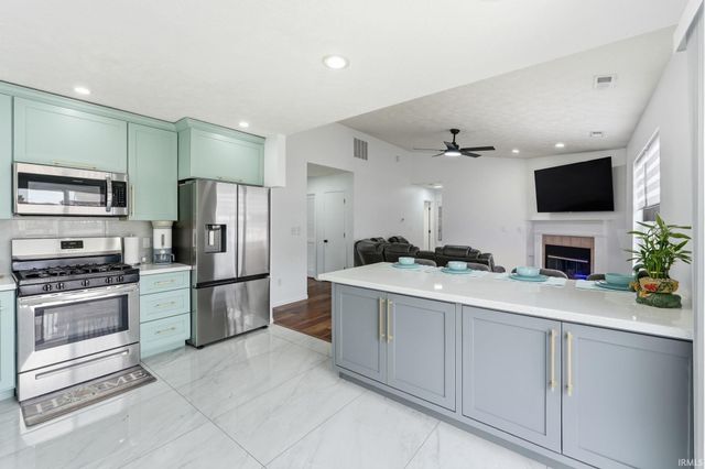 332 Plantation Way, Lafayette, IN 47909