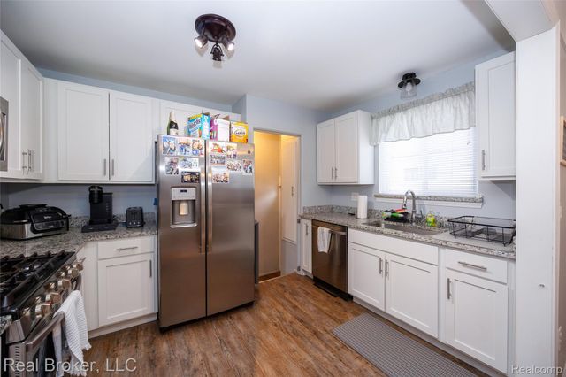 29454 Barton Street, Garden City, MI 48135