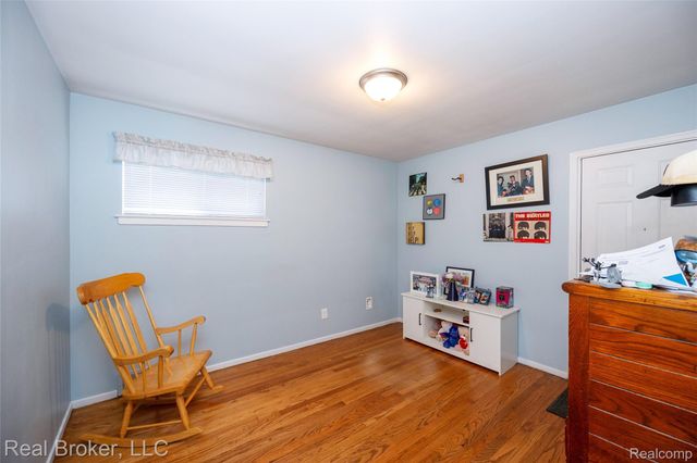 29454 Barton Street, Garden City, MI 48135