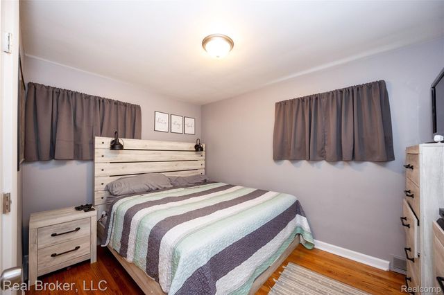 29454 Barton Street, Garden City, MI 48135