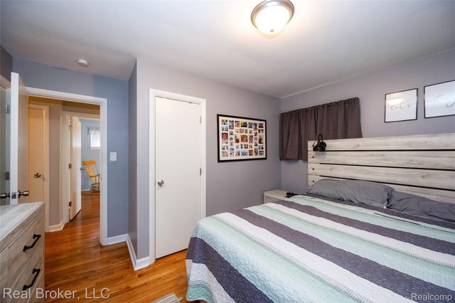 29454 Barton Street, Garden City, MI 48135