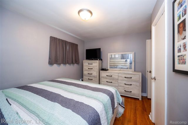 29454 Barton Street, Garden City, MI 48135