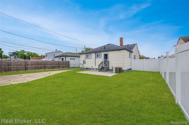 29454 Barton Street, Garden City, MI 48135