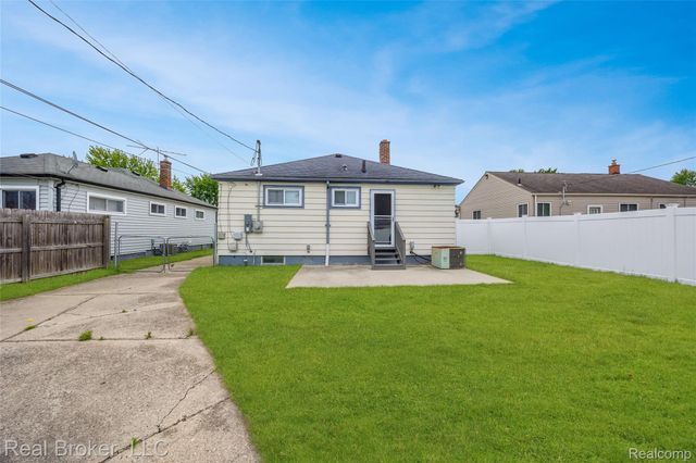 29454 Barton Street, Garden City, MI 48135