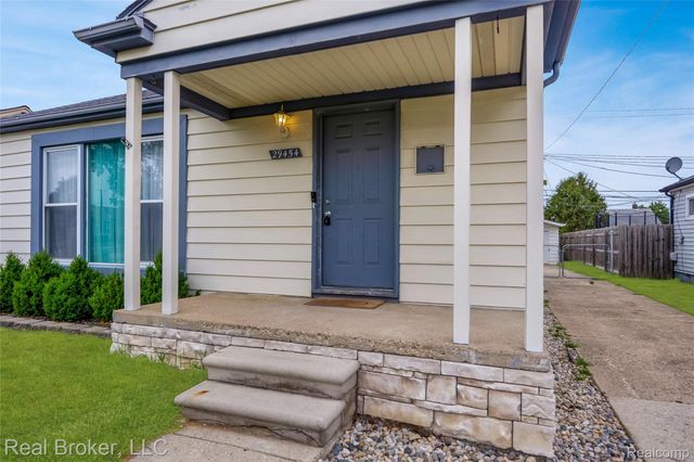 29454 Barton Street, Garden City, MI 48135